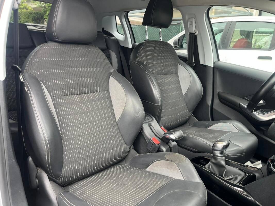 Peugeot 2008 1.6 bluehdi Black Matt 100cv