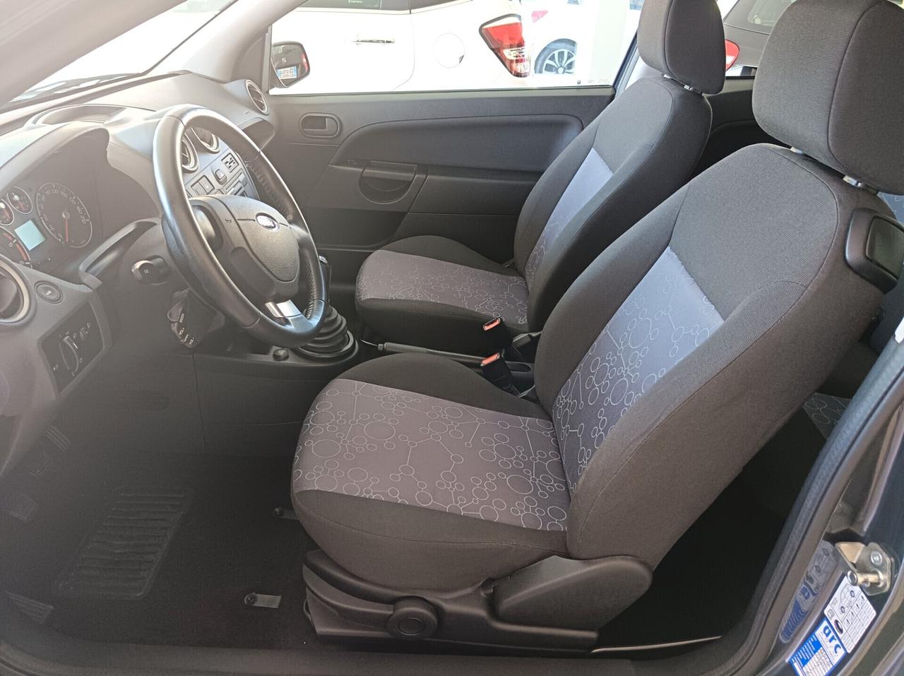 Ford Fiesta 1.4 TDCi 3p. Ghia 127000km