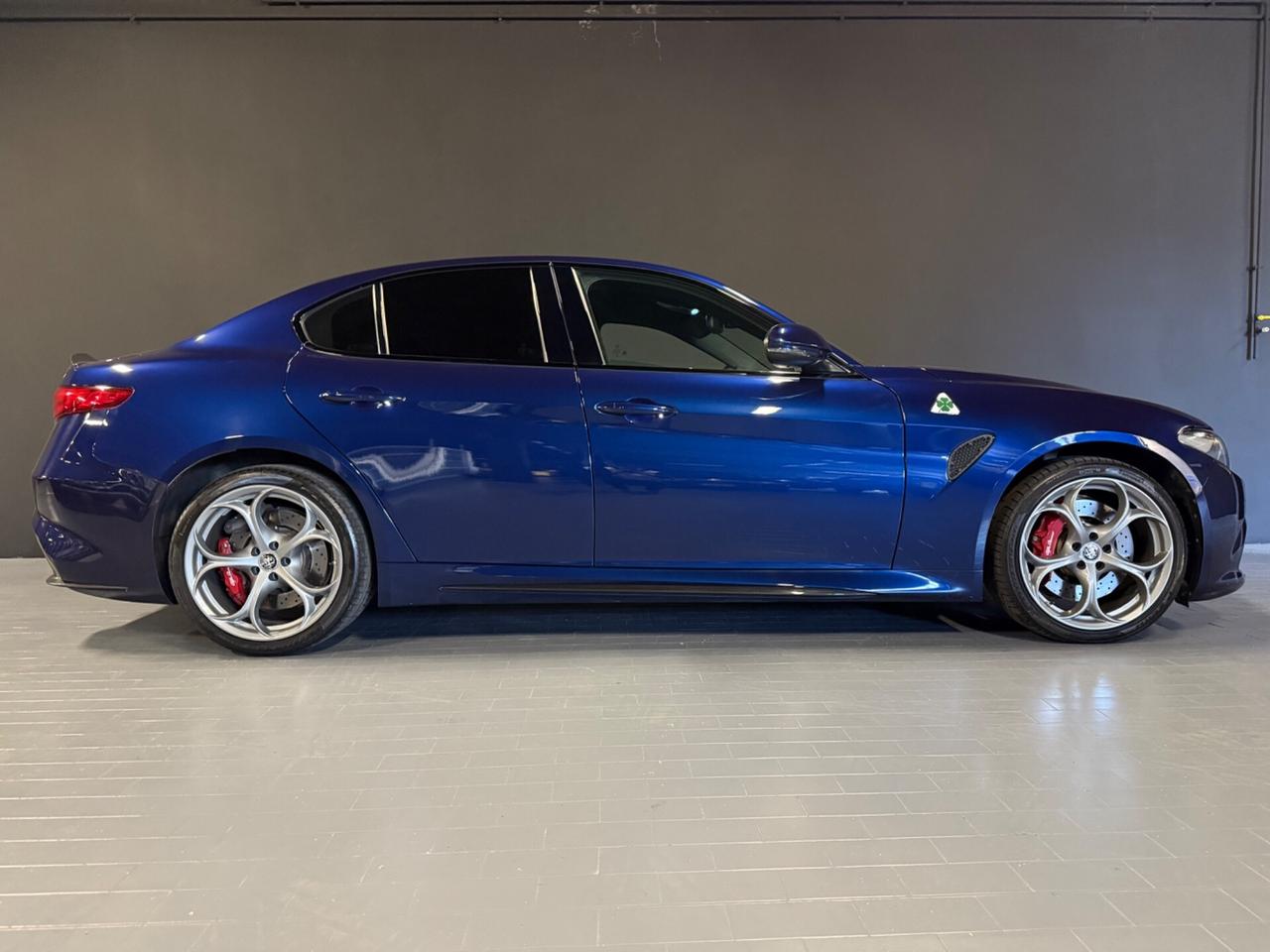 Alfa Romeo Giulia 2.9 V6 Bi-Turbo AT8 Quadrifoglio