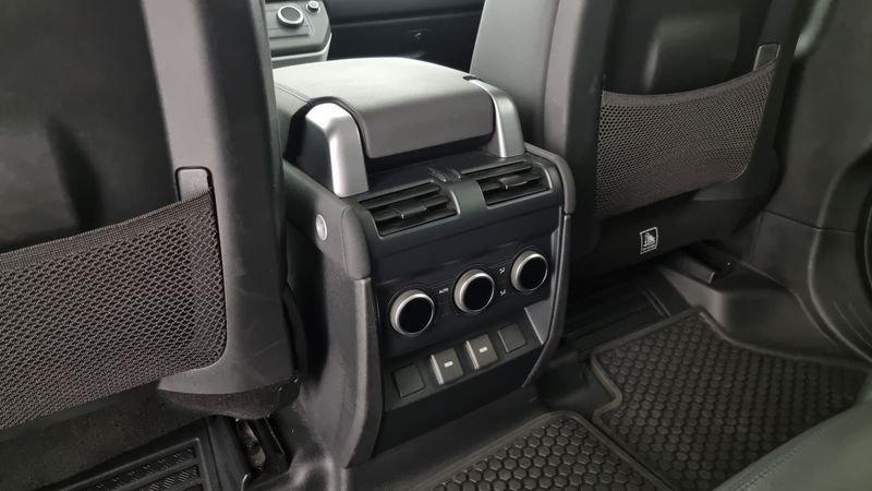 Land Rover Defender 110 3.0D I6 200 CV AWD Auto SE Autocarro N1
