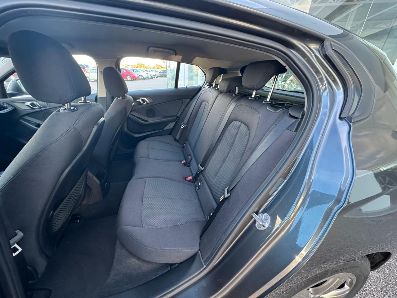 Bmw 116 116d 5p. Business Advantage