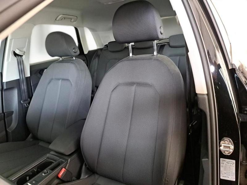 AUDI Q3 40 TDI quattro S tronic Business