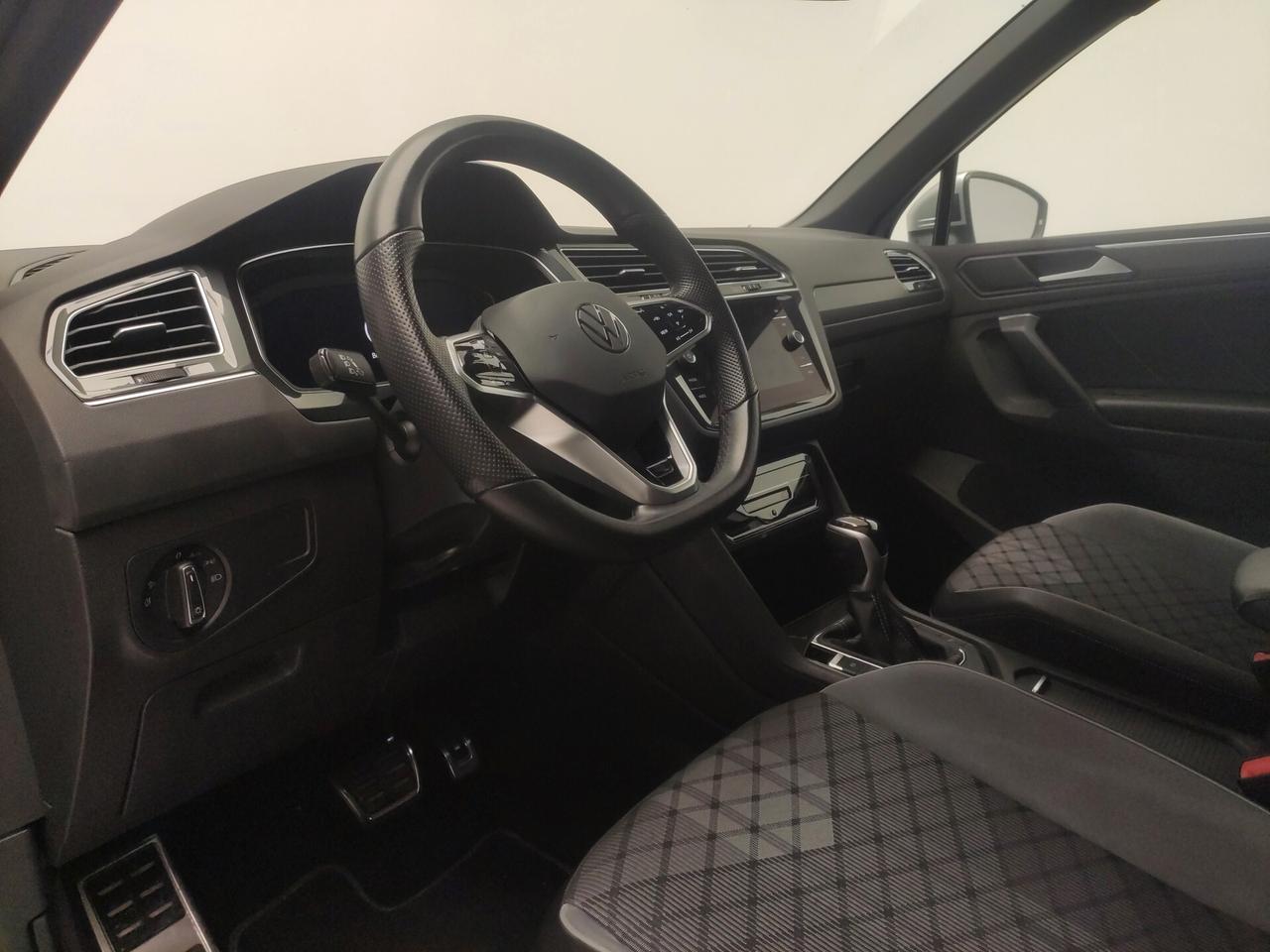 Volkswagen Tiguan 2.0 TDI 150 CV SCR DSG R-Line