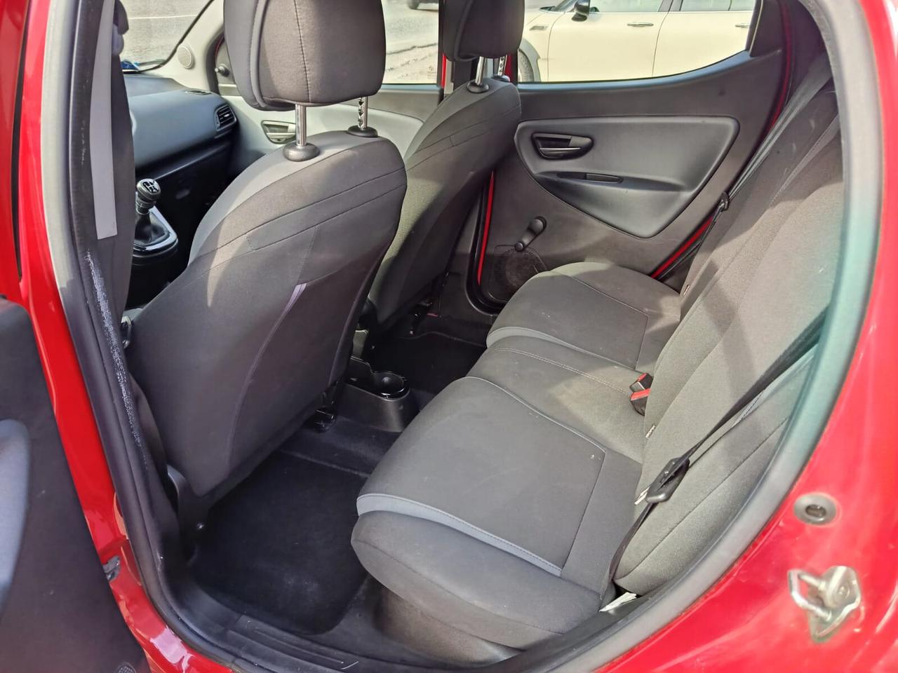 Lancia Ypsilon 1.2 69 CV 5 porte Platinum