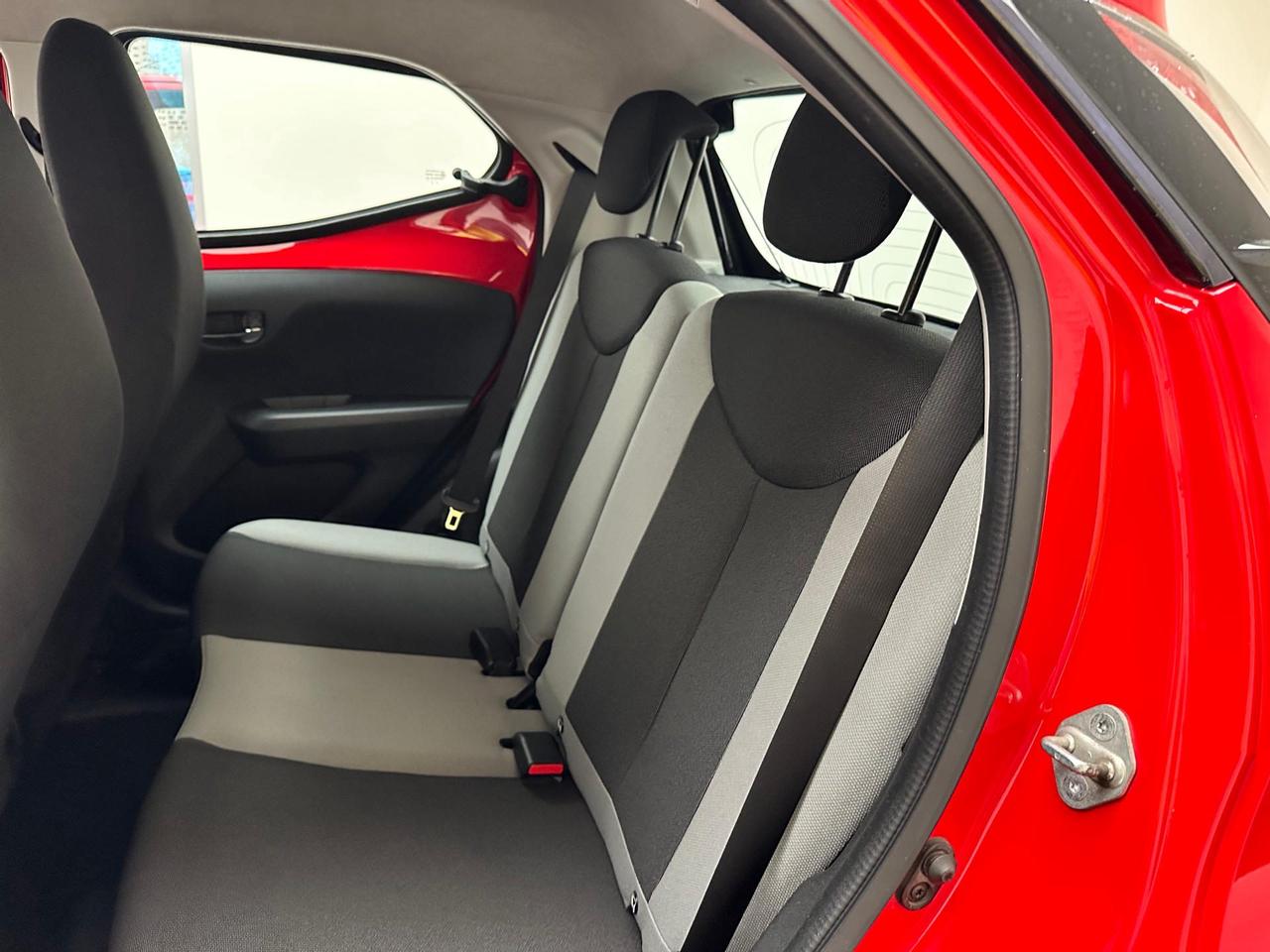 Toyota Aygo 5p 1.0 x-play my15