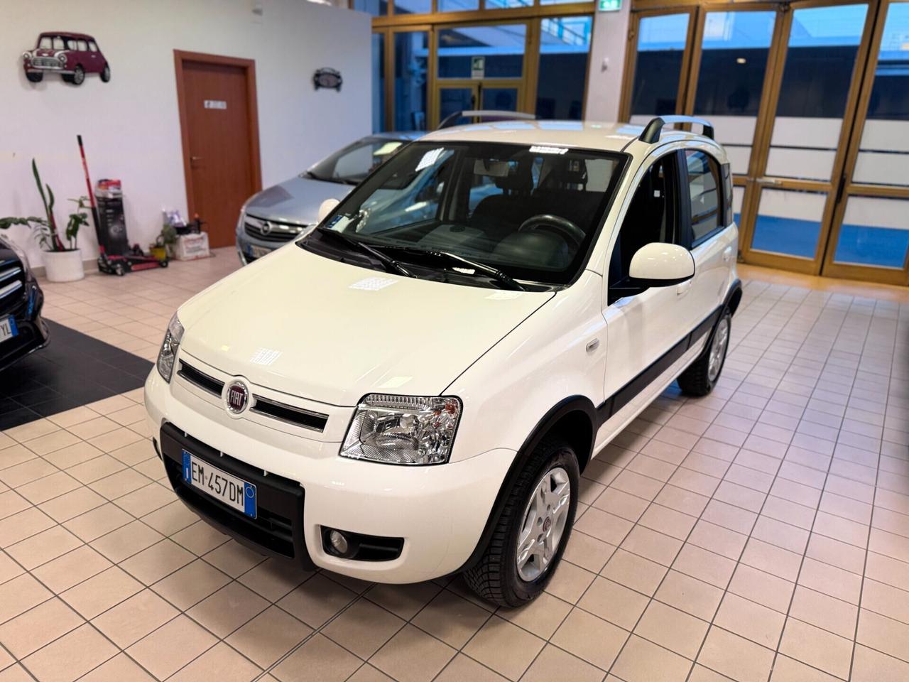 Fiat Panda 1.3 MJT 16V DPF 4x4 Climbing