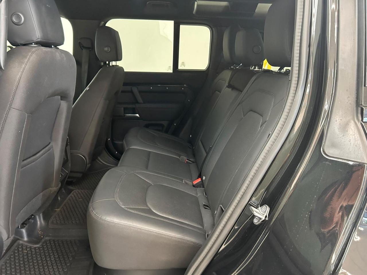 Land Rover Defender 110 3.0D I6 200 CV AWD Auto X-Dynamic SE