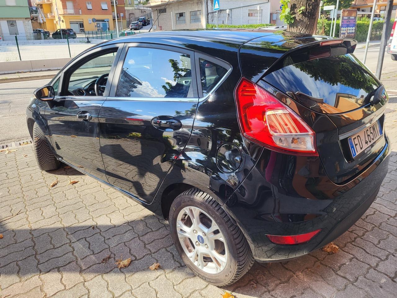 Ford FIESTA 1.4 GPL-UNICO PROPR-NAVI-3 REVISIONI
