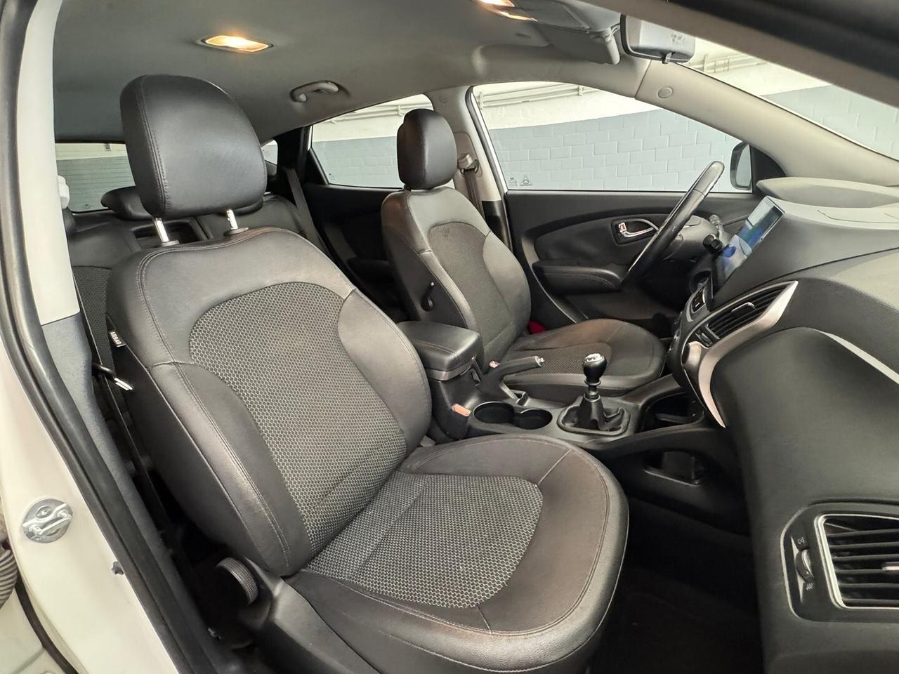 HYUNDAI Ix35 2.0 4WD