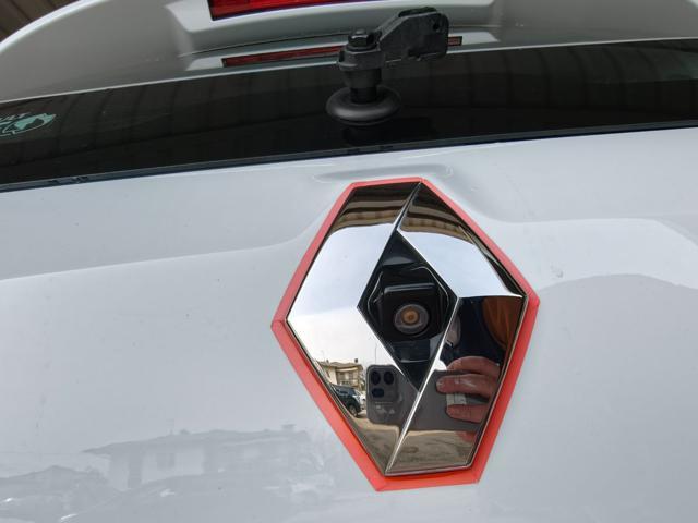 RENAULT Clio 1.2 Benzina ( KM 90.000 TAGLIANDATI )