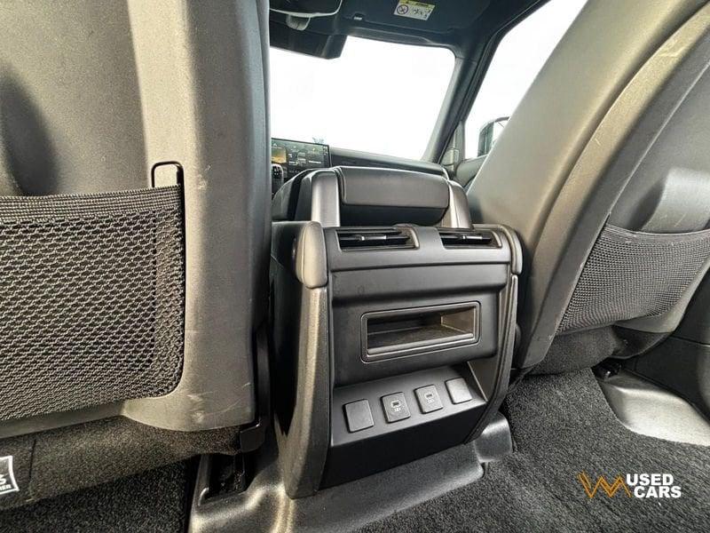 Land Rover Defender 3.0D I6 250 110 X-Dynamic HSE AWD auto.