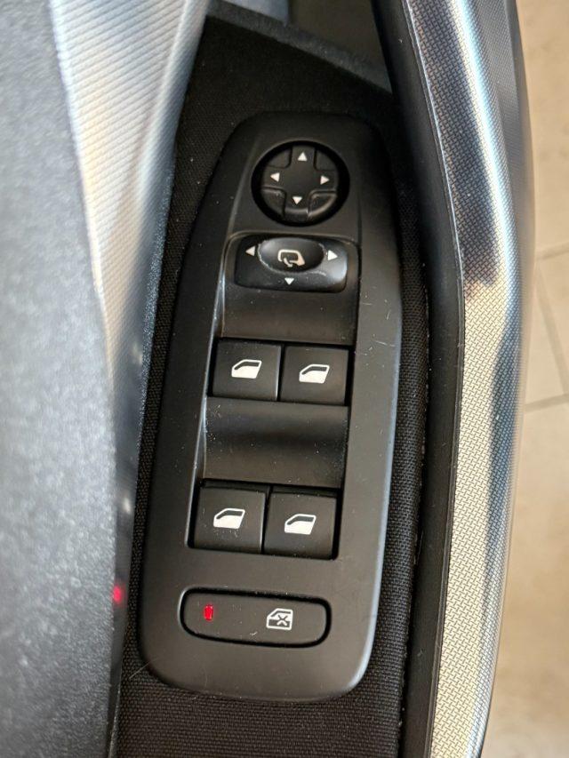 PEUGEOT 2008 1° serie PureTech 82 Allure