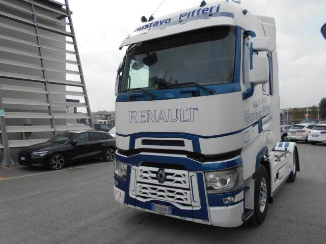 RENAULT T 520