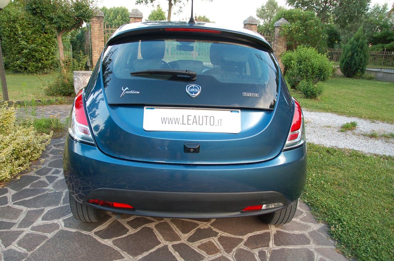Lancia Ypsilon 1.0 FireFly 5 porte S&S Hybrid Gold Plus