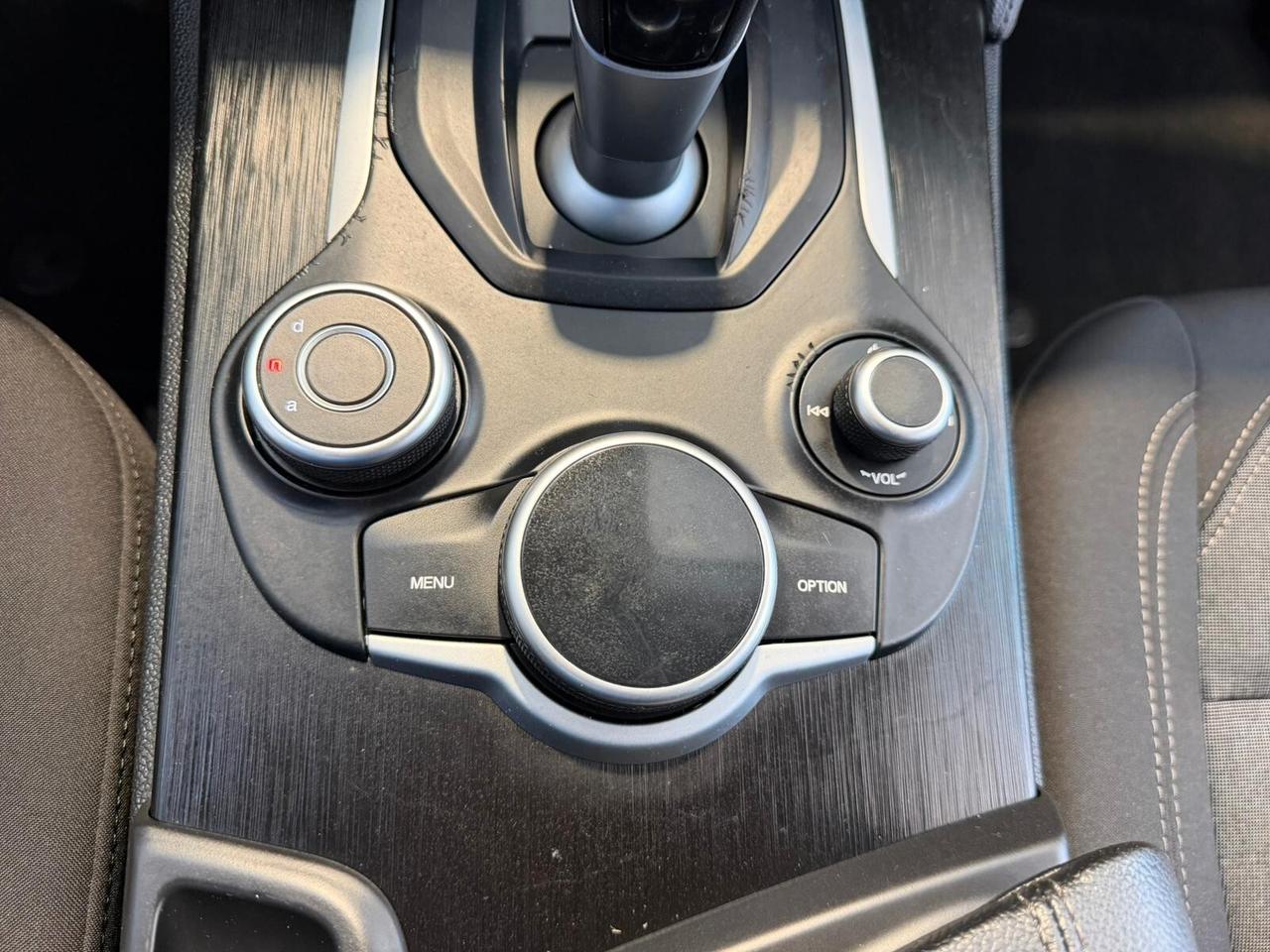 Alfa Romeo Stelvio 2.2 Turbodiesel 160 CV AT8 RWD Business