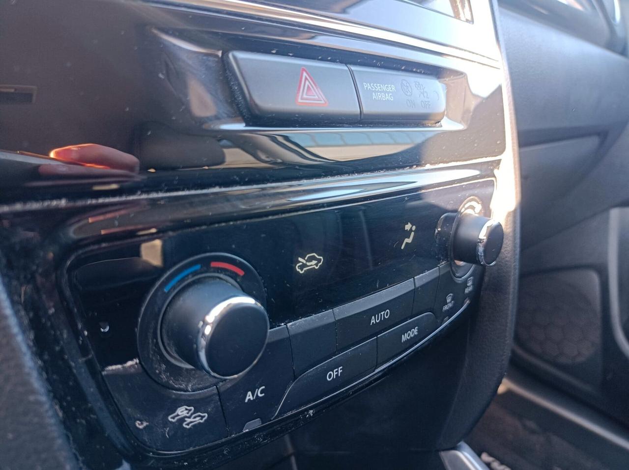 Suzuki Vitara 1.4 Hybrid Top