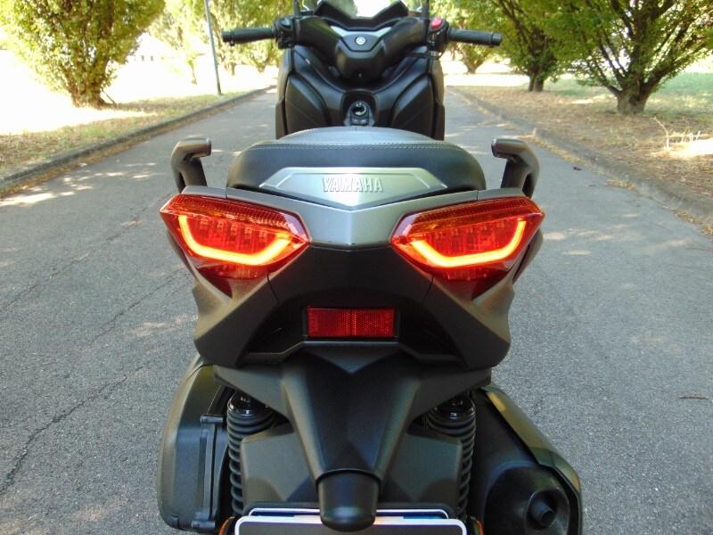 Yamaha X-Max 300