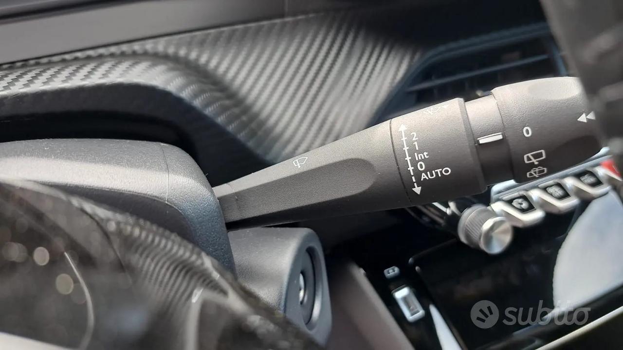 Peugeot 2008 1.2 Puretech 100 cv ALLURE