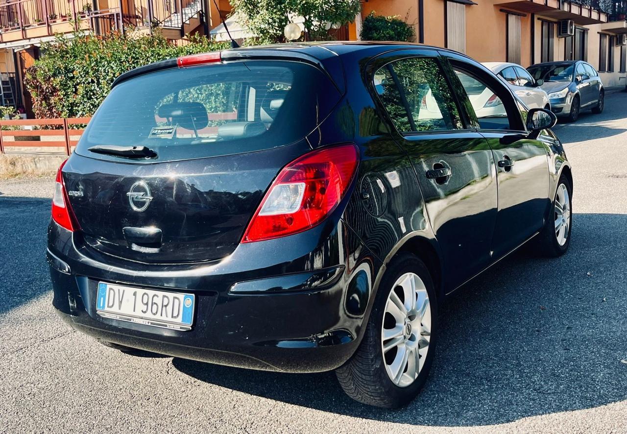 Opel Corsa 1.2 5 porte Easytronic Cosmo