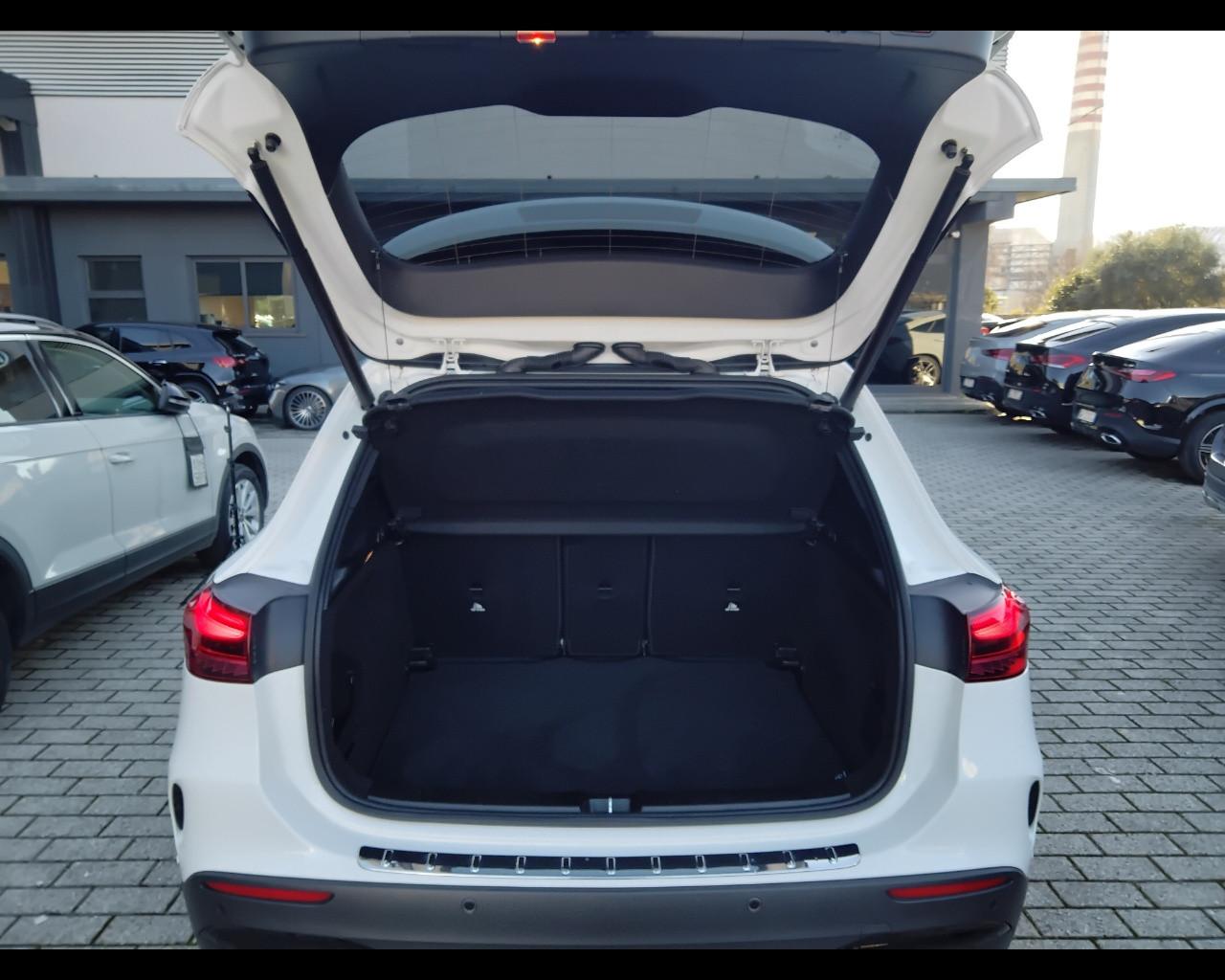 Mercedes-Benz GLA-H247 2023 - GLA 200 d AMG Line Advanced Plus auto