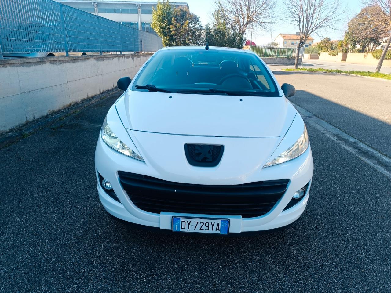 Peugeot 207 1.6 cabrio CON SOLAMENTE 119.000 KM