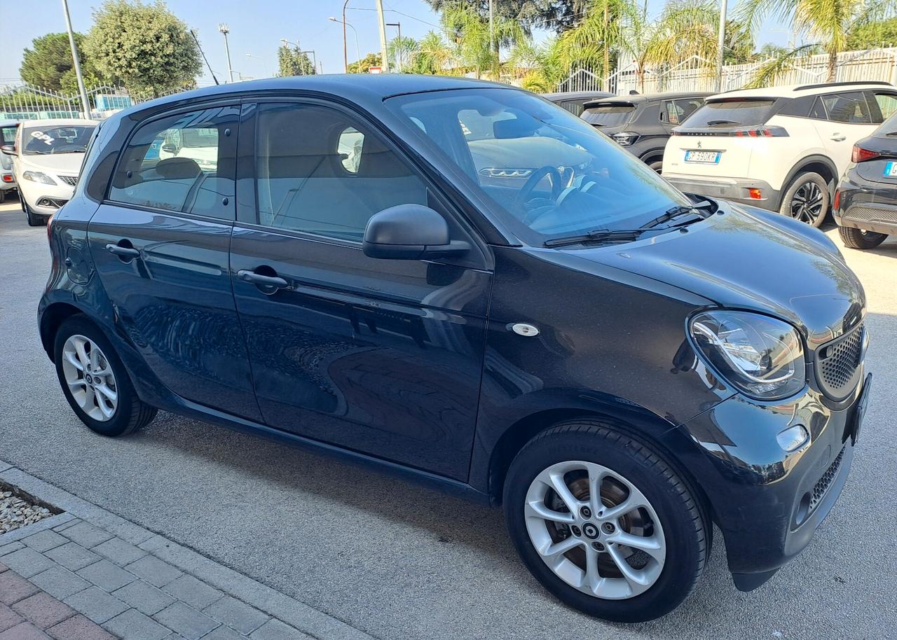 Smart ForFour 70 1.0 Youngster Benzina-GPL