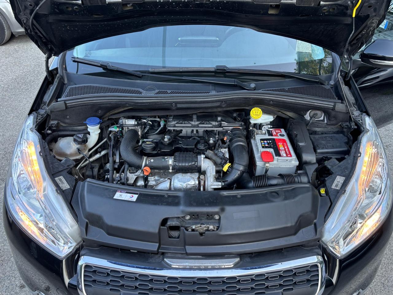 Peugeot 208 1.4 HDi 5 porte Allure OK NEOPATENTATI