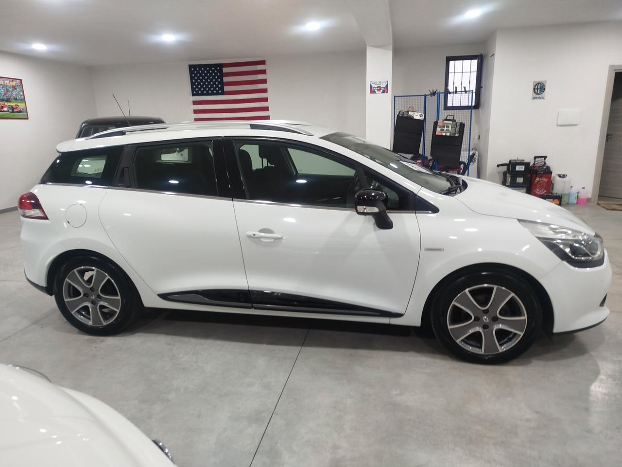 Renault Clio Sporter 1.5 dCi 8V 75CV Costume National