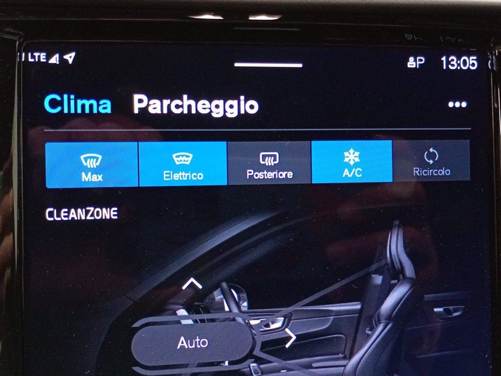 VOLVO XC60 2.0 b5 Plus Dark awd auto del 2025