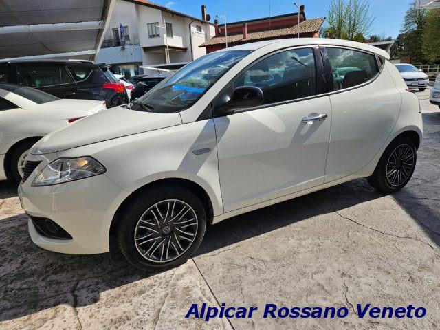 LANCIA Ypsilon 1.2 69 CV 5 porte GPL Ecochic Gold