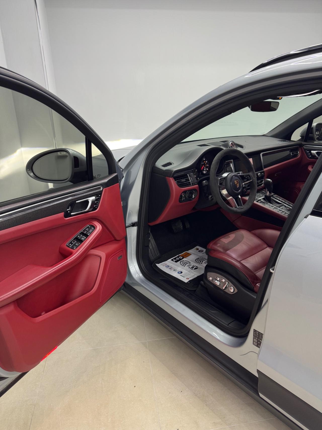 Porsche Macan 2.0 Sport Chrono Carbon 21 tetto navi NO SUPERBOLLO