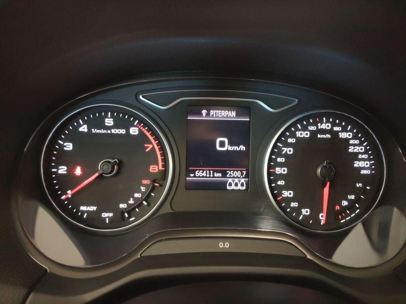 Audi Q2 35 TFSI Identity Black