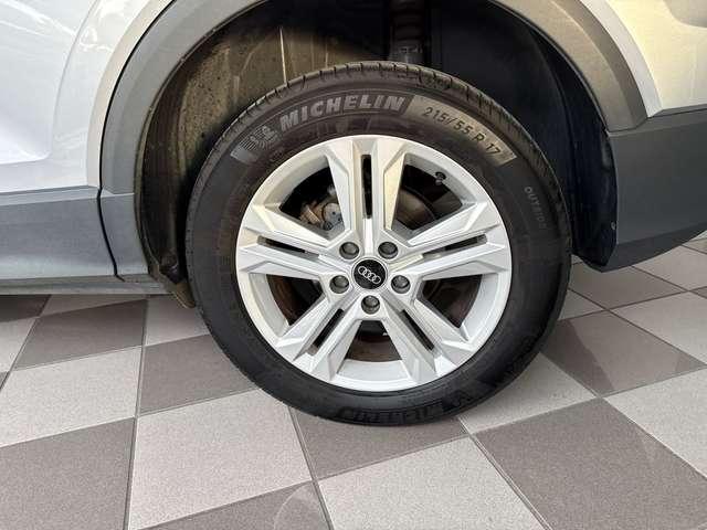 Audi Q2 30 TFSI Business Advanced