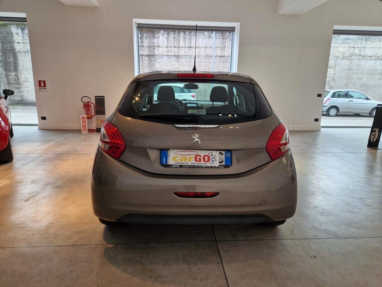 Peugeot 208 1.2 VTi 82 CV 5 porte allure