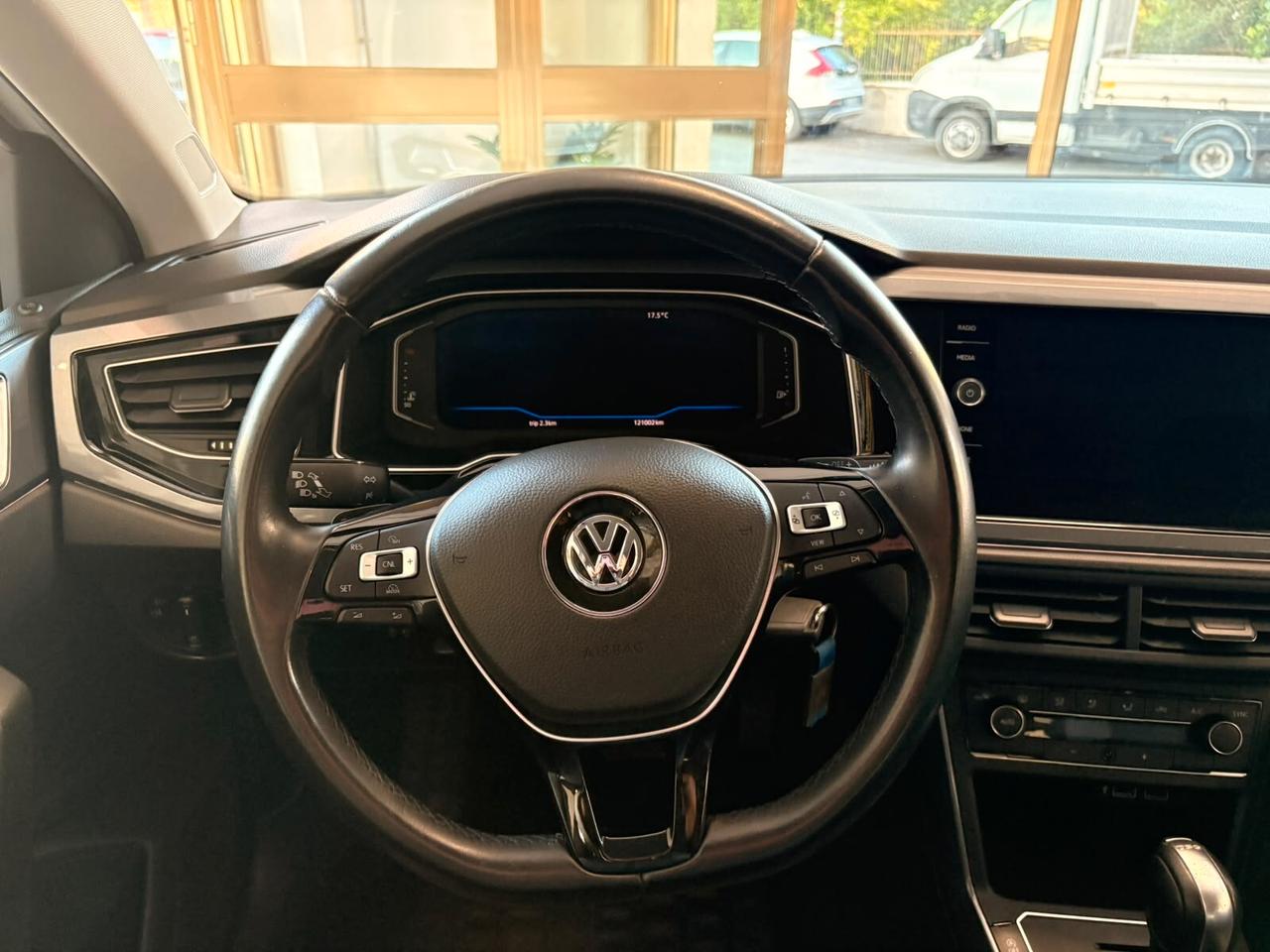 Volkswagen Polo Business 1.0 TSI DSG 5p. Comfortline BlueMotion Tech R-Line