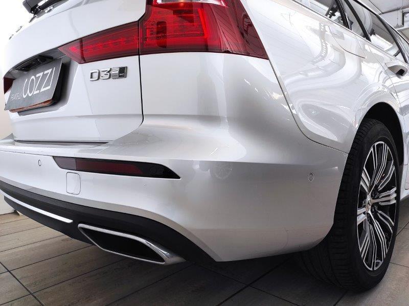 VOLVO V60 (2018-->) - V60 D3 AWD Geartronic Business