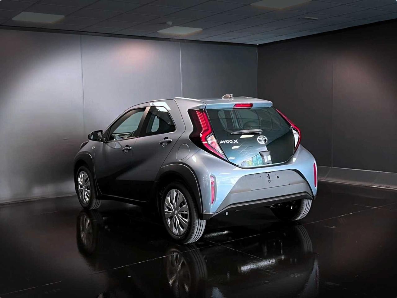 TOYOTA AYGO X 1.0 VVT-I 72 CV 5 PORTE ACTIVE KM0
