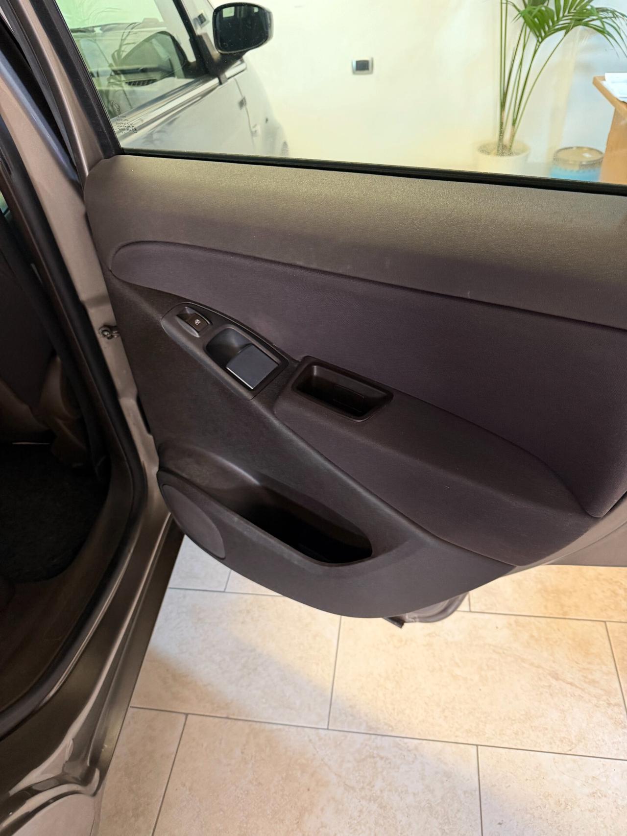 Lancia MUSA 1.4 8V GPL Ecochic Platino Full DISTRIBUZ TAGLIANDATA NEOPATENTATI