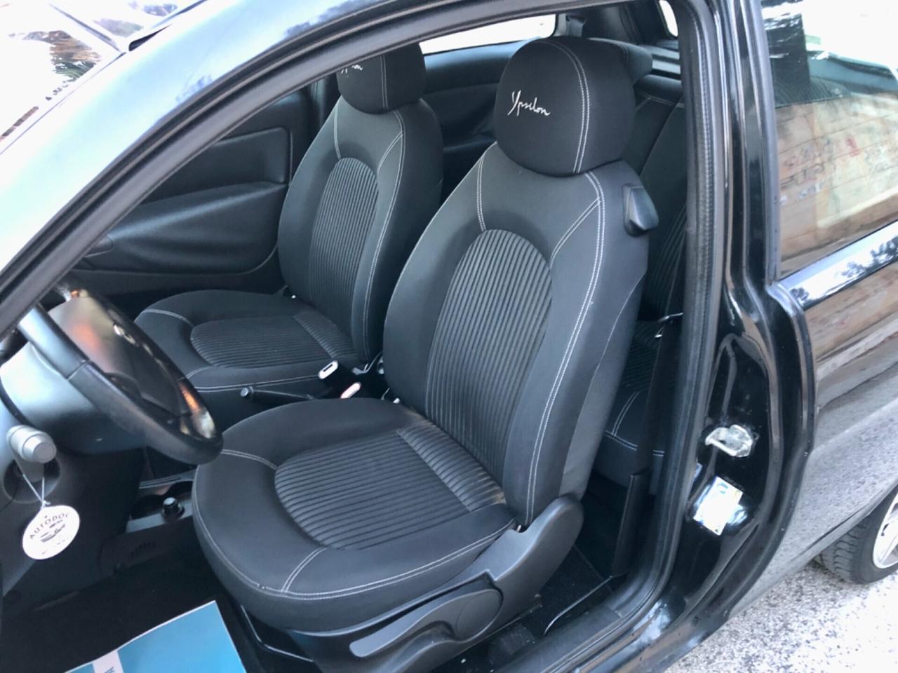 Lancia Ypsilon 1.2 Momo Design 60CV