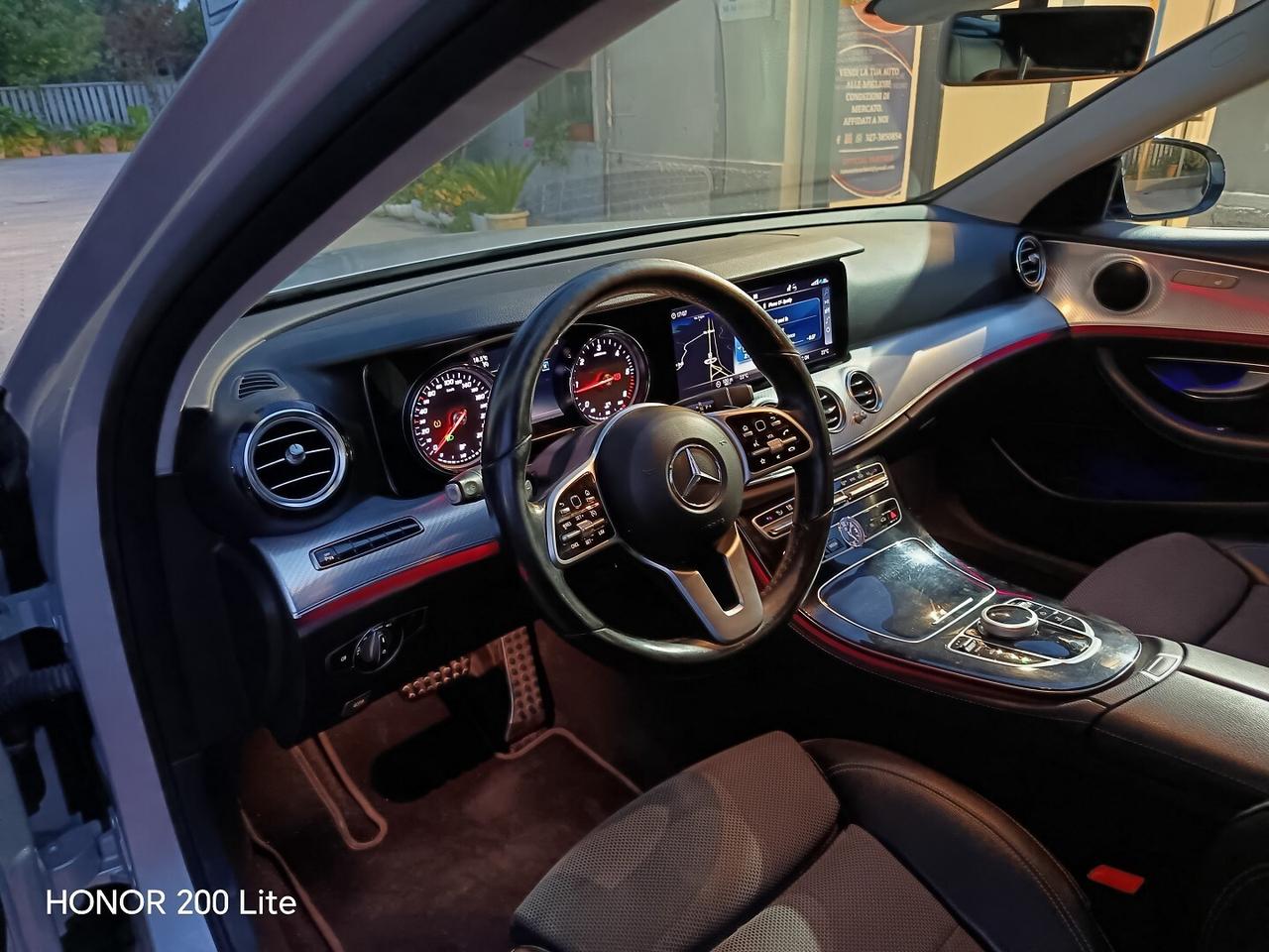 MERCEDES-BENZ E 220 d Auto Bus. Sport All-Terrain