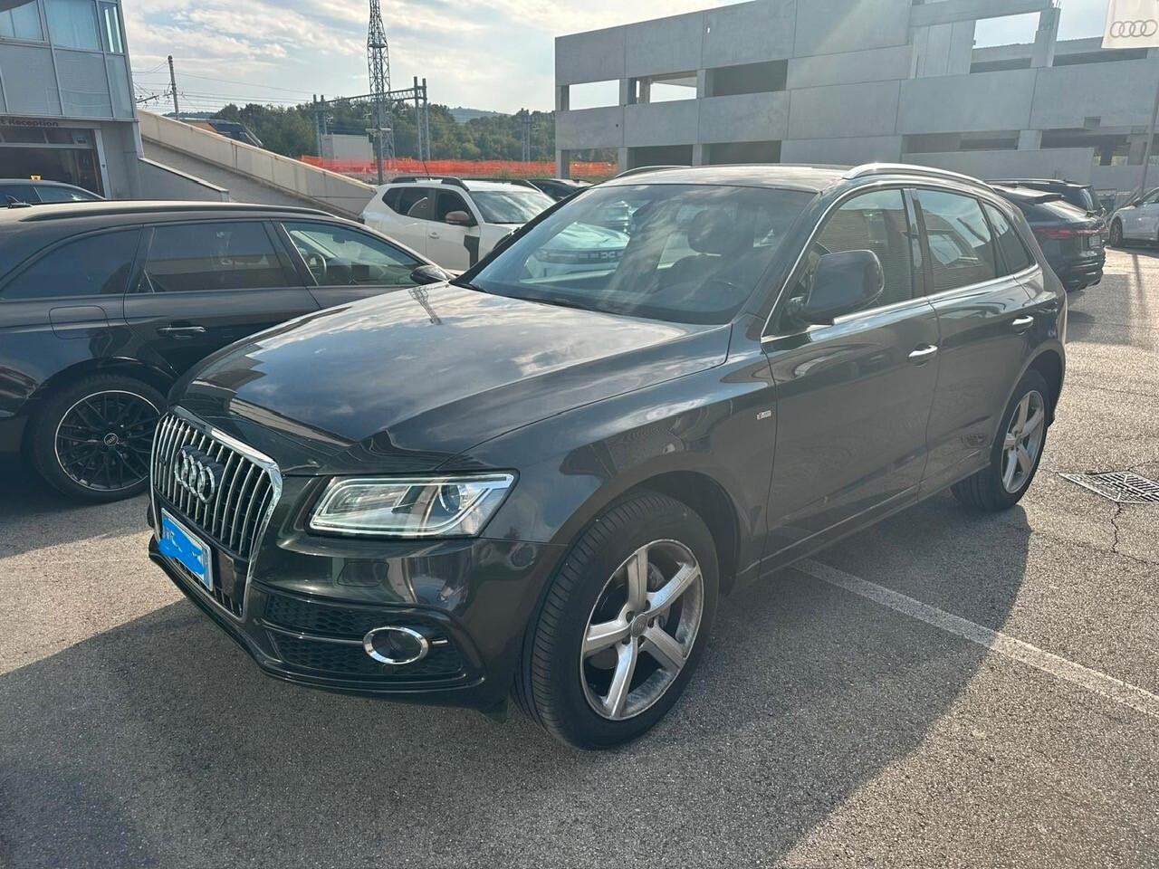 Audi Q5 2.0 TDI 190 CV quattro S tronic Business Sport