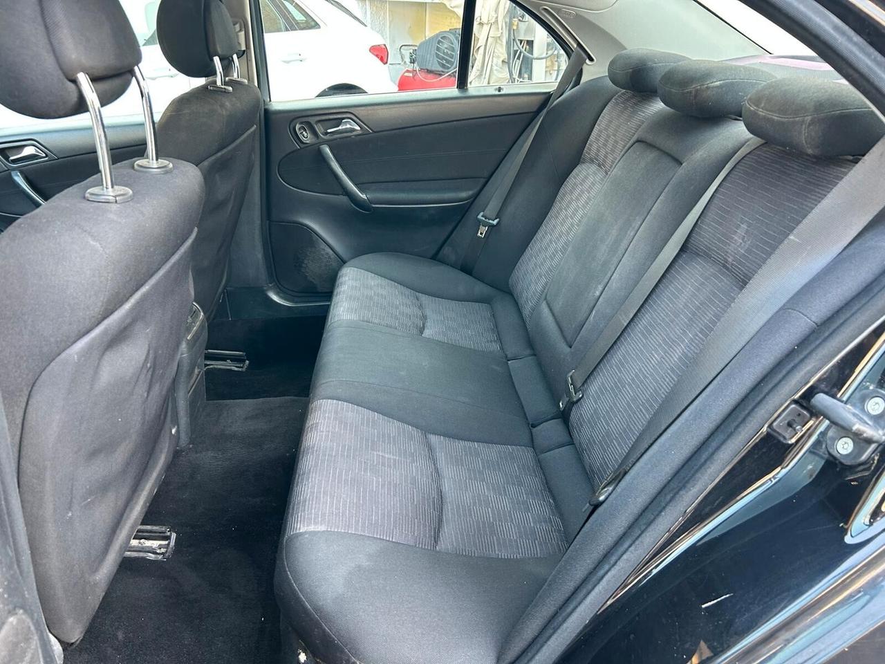 Mercedes-benz C 220 2.2cc diesel(PRIVATO)-2004