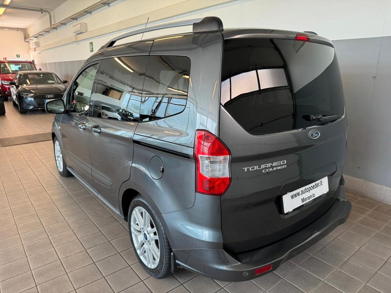 Ford Tourneo Courier 1.5 TDCI 75 CV Titanium