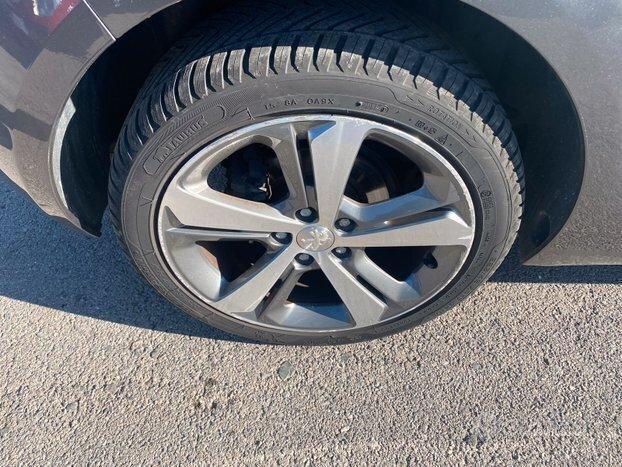 Peugeot 308 308