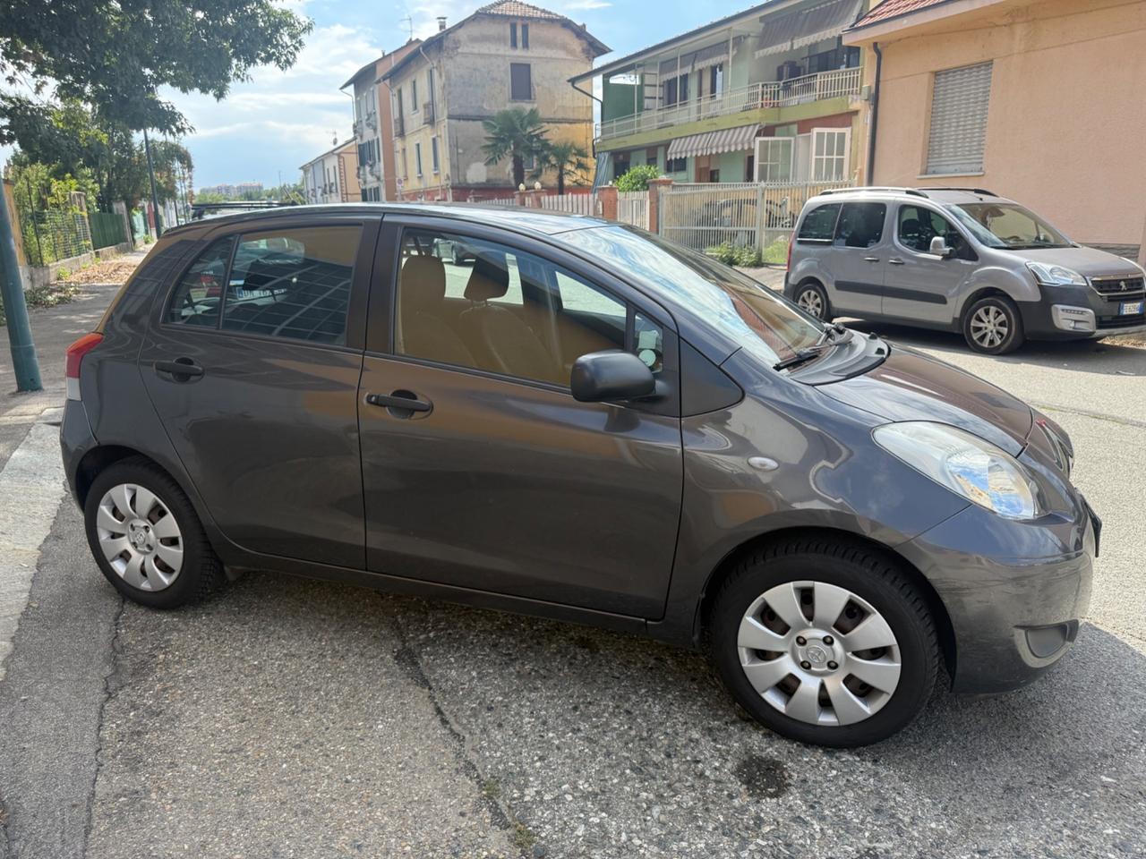 Toyota Yaris 1.0 5 porte Sol GPL
