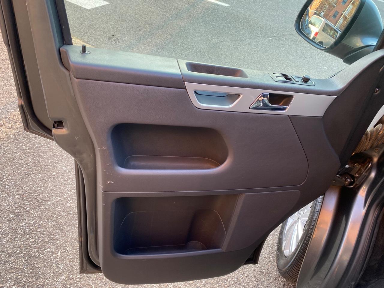 Volkswagen Multivan 2.0 TDI 140CV Highline 7 posti NEOPATENTATI!!!