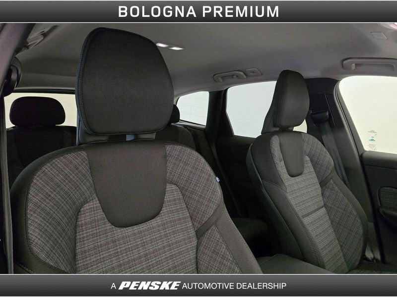 Volvo XC60 B4 (d) AWD automatico Core