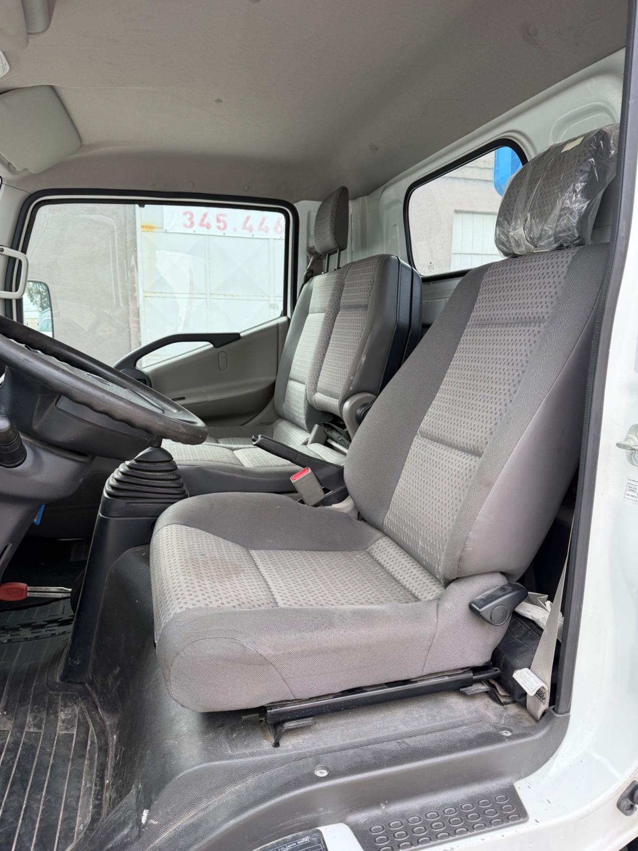 Nissan Cabstar piattaforma aerea 20 metri