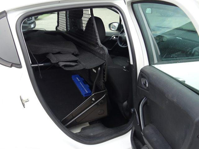 PEUGEOT 208 1.4 8V HDi 68CV 5p. Van Pack 2POSTI