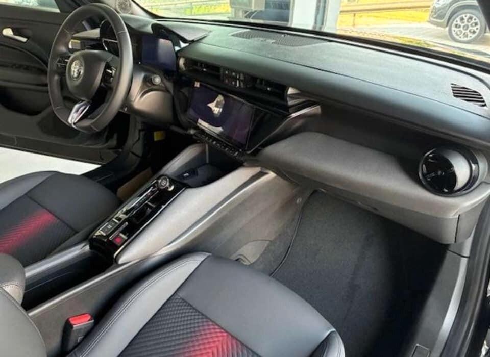 Alfa Romeo Junior 1.2 136 CV Hybrid eDCT6 Speciale AUTO A NOLEGGIO